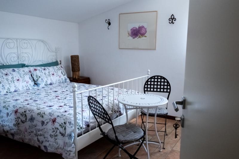 Peonia room, B&B C'era una volta, accommodation Perugia, wrought iron bed, romantic room Italy, attic guest room, charming bed and breakfast Umbria Peonia room, B&B C'era una volta, accommodation Perugia, wrought iron bed, romantic room Italy, attic guest room, charming bed and breakfast Umbria